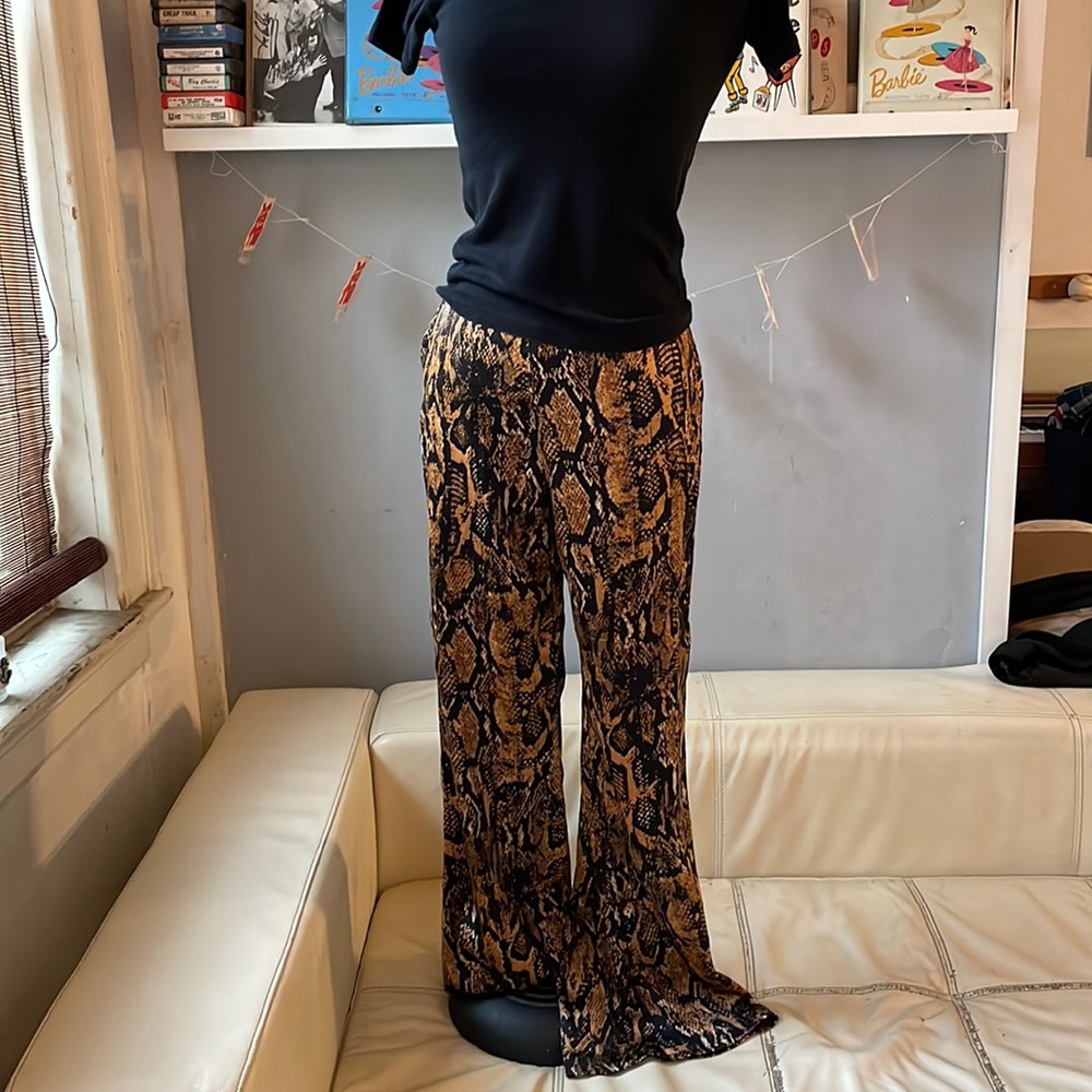 Lavish Alice Sneak-skin Print Flare pant 6